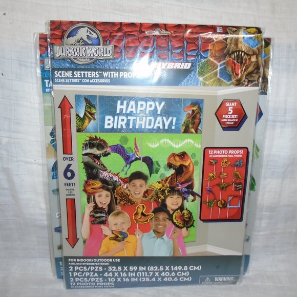 Jurassic World Scene Setters with props Table Decorating Kit 12 Latex Balloons - Picture 4 of 5